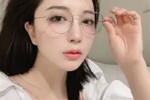 靠香菜牛奶火爆全网却因直播间涉黄“翻车”85后掌舵的天津乳企被经销商“坑”了