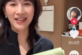papi酱直播疑翻车 带货的粘毛器被指毒猫 品牌紧急下场救火